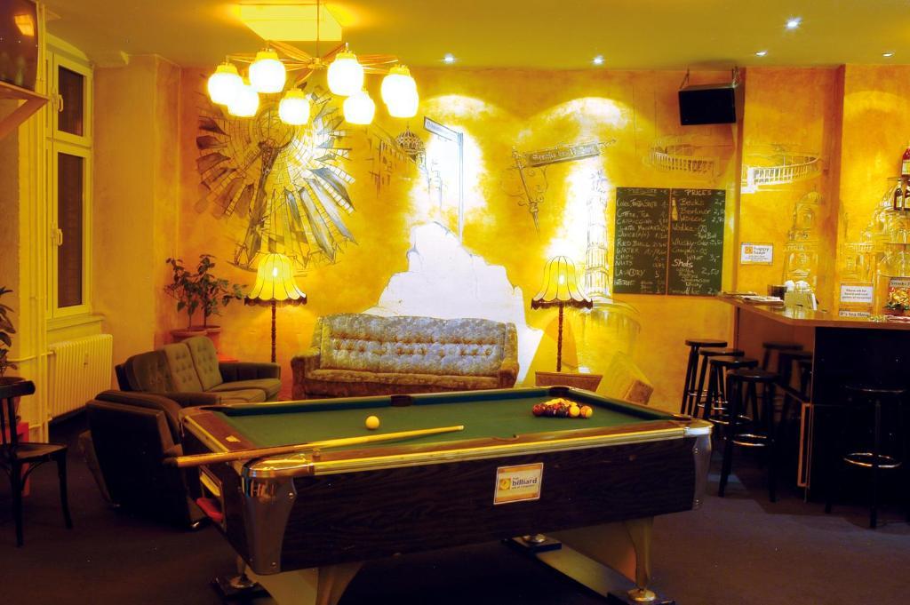 Baxpax Kreuzberg Hostel Berlino Esterno foto