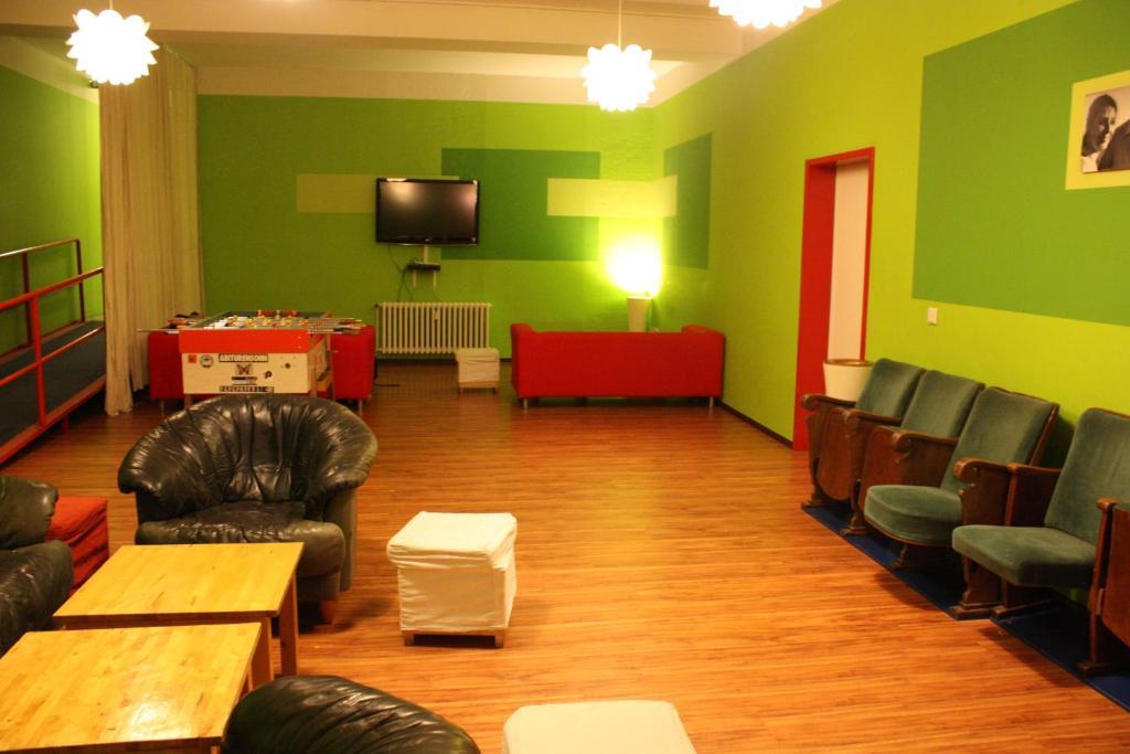 Baxpax Kreuzberg Hostel Berlino Esterno foto